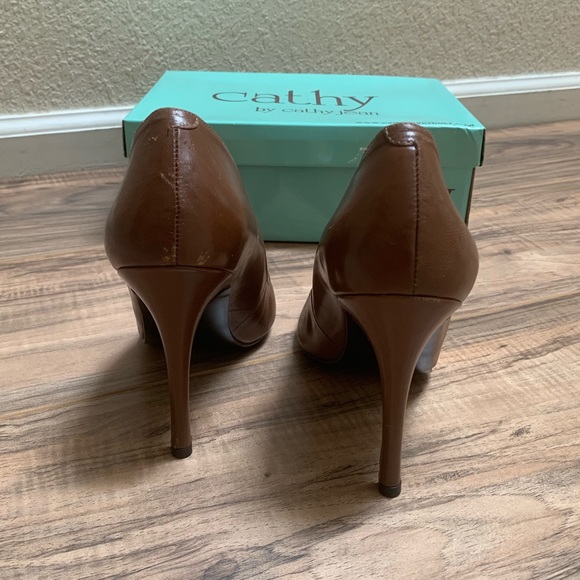 Brown Cathy Jean Pumps - Picture 7 of 7